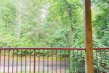 Lodge G Sasquatch Lodges Sleeps 13 Gatlinburg Buitenkant foto